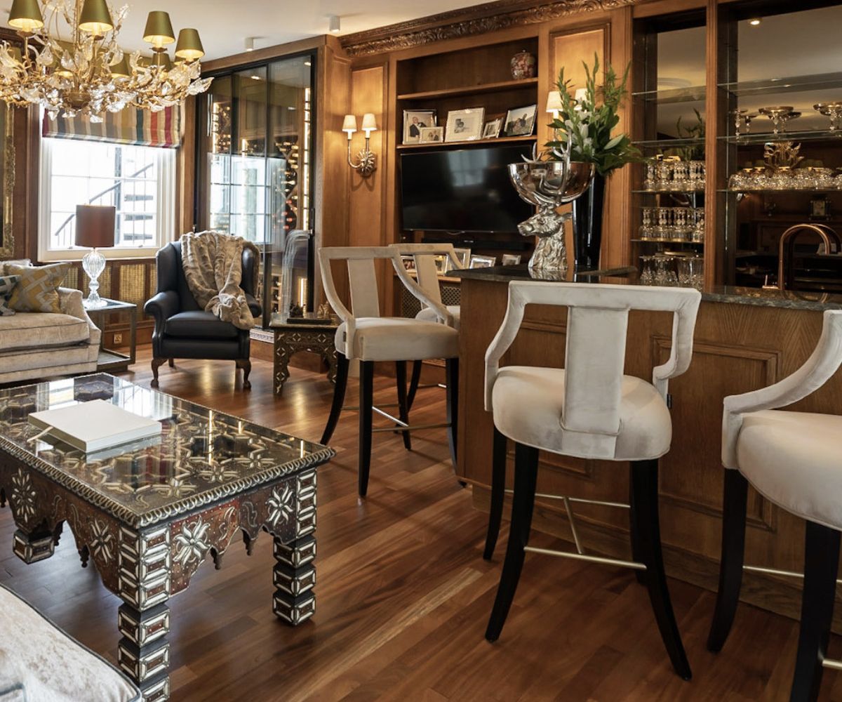 Atlantic Interiors Home Hero Bed & Lamp